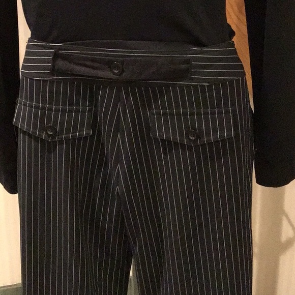 ⭐️⭐️Host Pick⭐️⭐️⬇️Price Dropped⬇️Black/White pinstripe pants with suede pockets - Picture 4 of 5